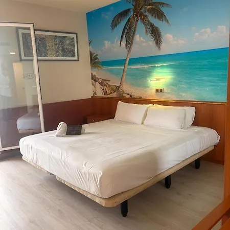 Отель Futurotel Paradise 3*